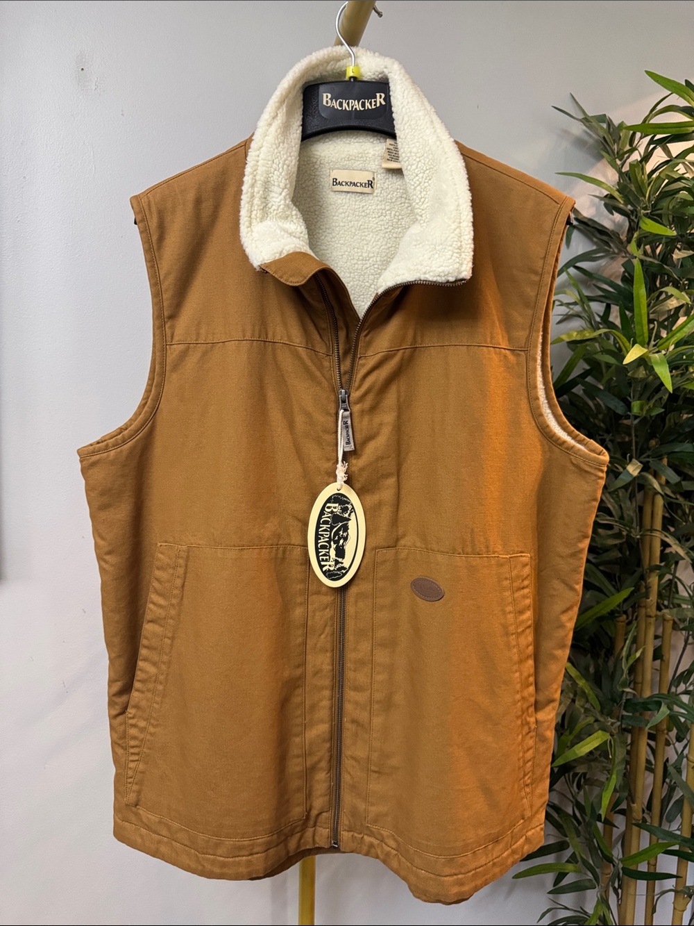 Backpacker Men's heavy canvas Tan Sherpa-Lined Work Vest NWT L